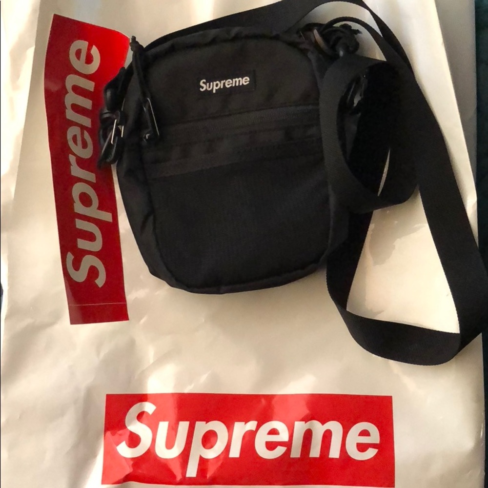 Supreme small shoulder bag (black)